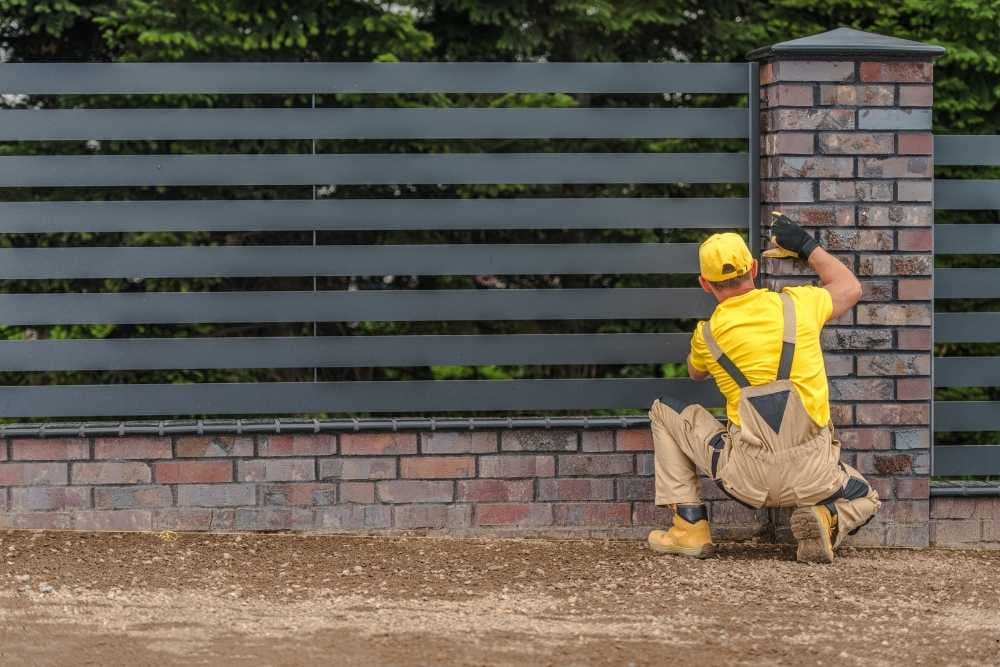 Secure Your Hakalau Home in Style with These Trending Fence Designs